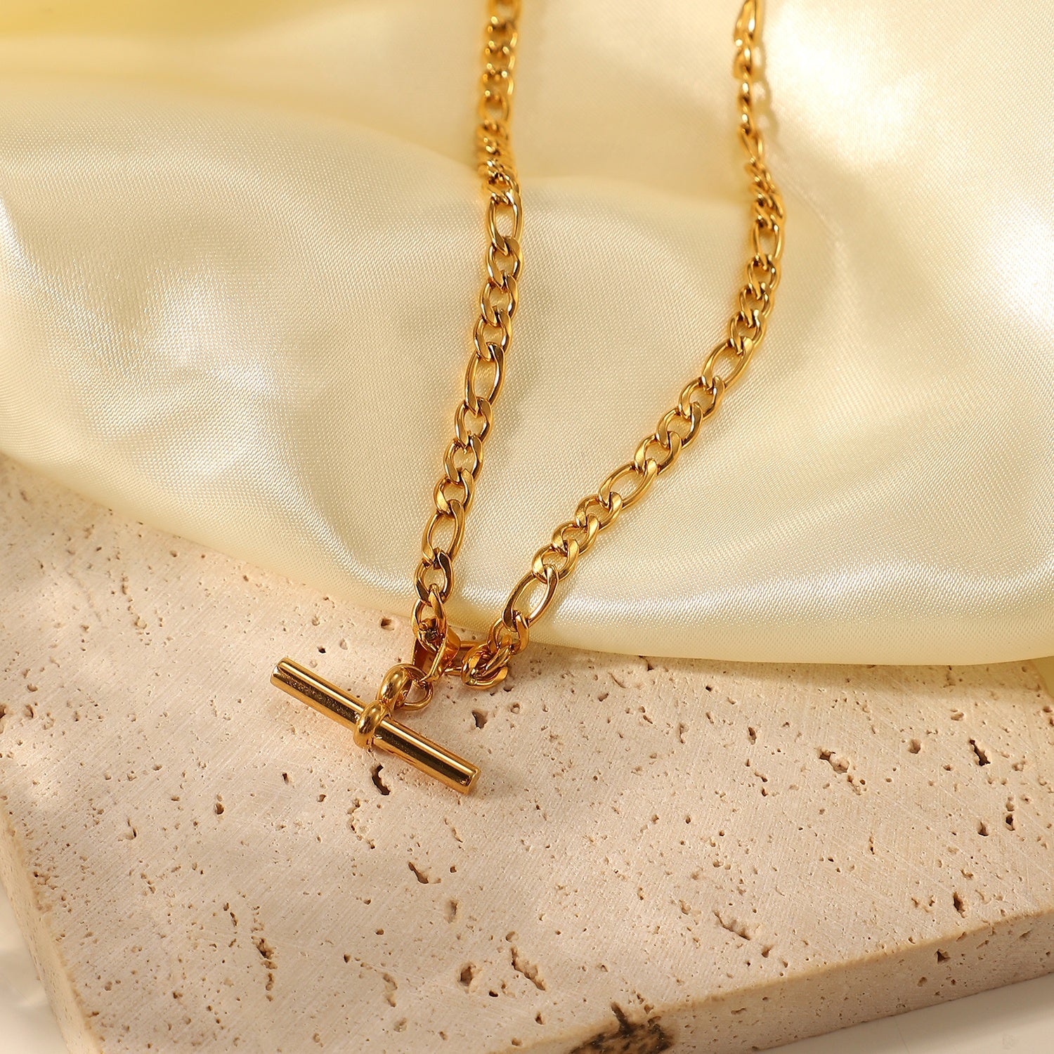 Bordeaux T-Bar Necklace