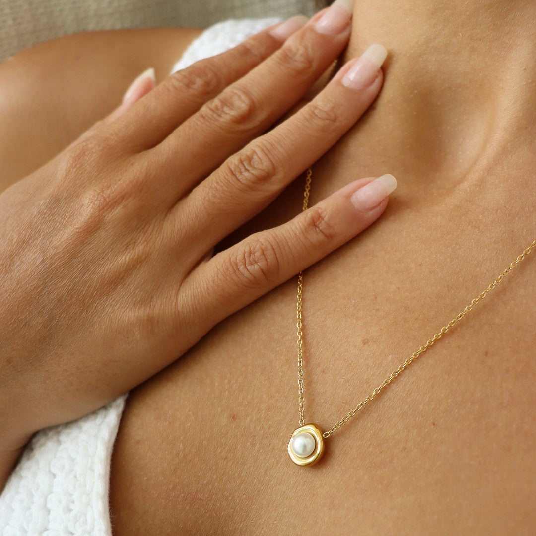 Audrey Luminous Pearl Necklace