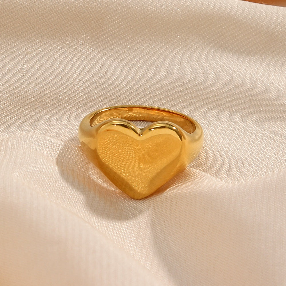 Lucy Love Signet Ring